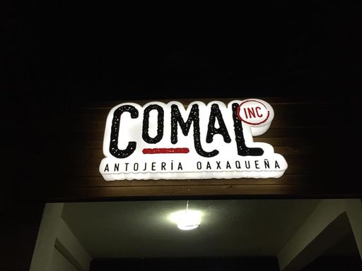 anuncio luminoso acrílico